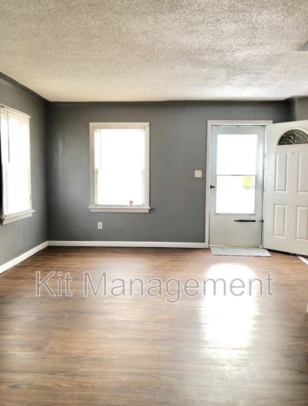 House for rent at 1338 Crestwood, Toledo, OH 43612