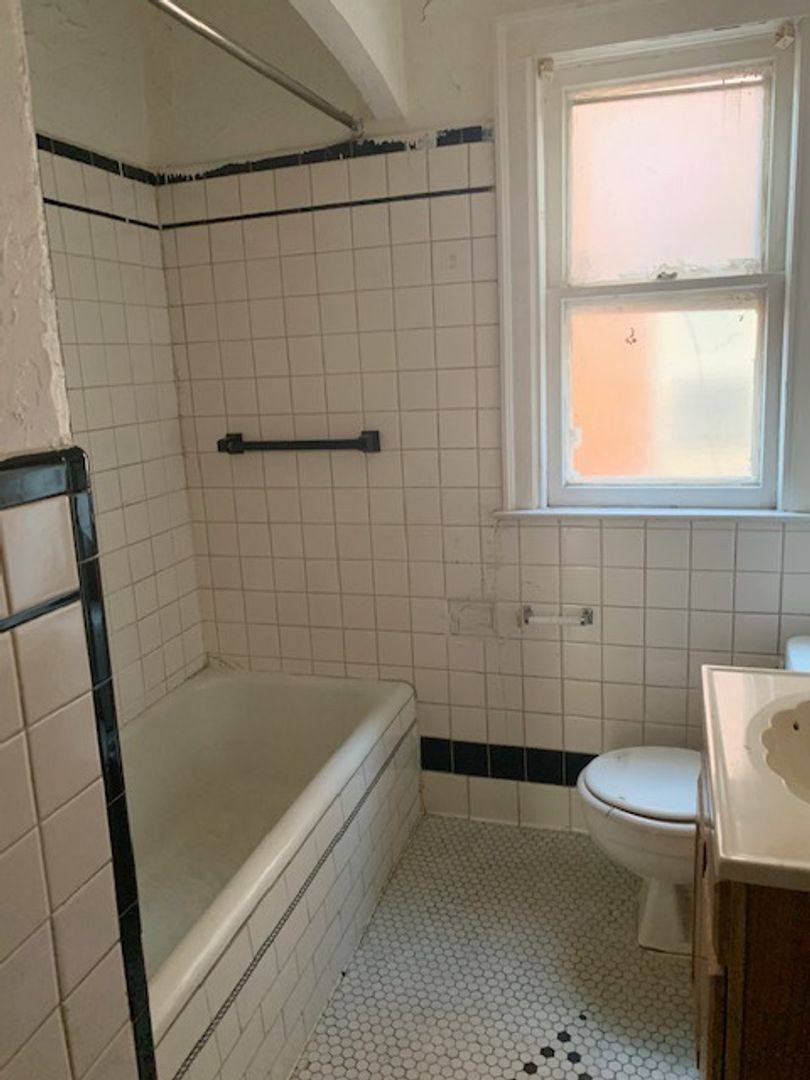 Apartment for rent at 15340 Hartwell, Detroit, MI 48227