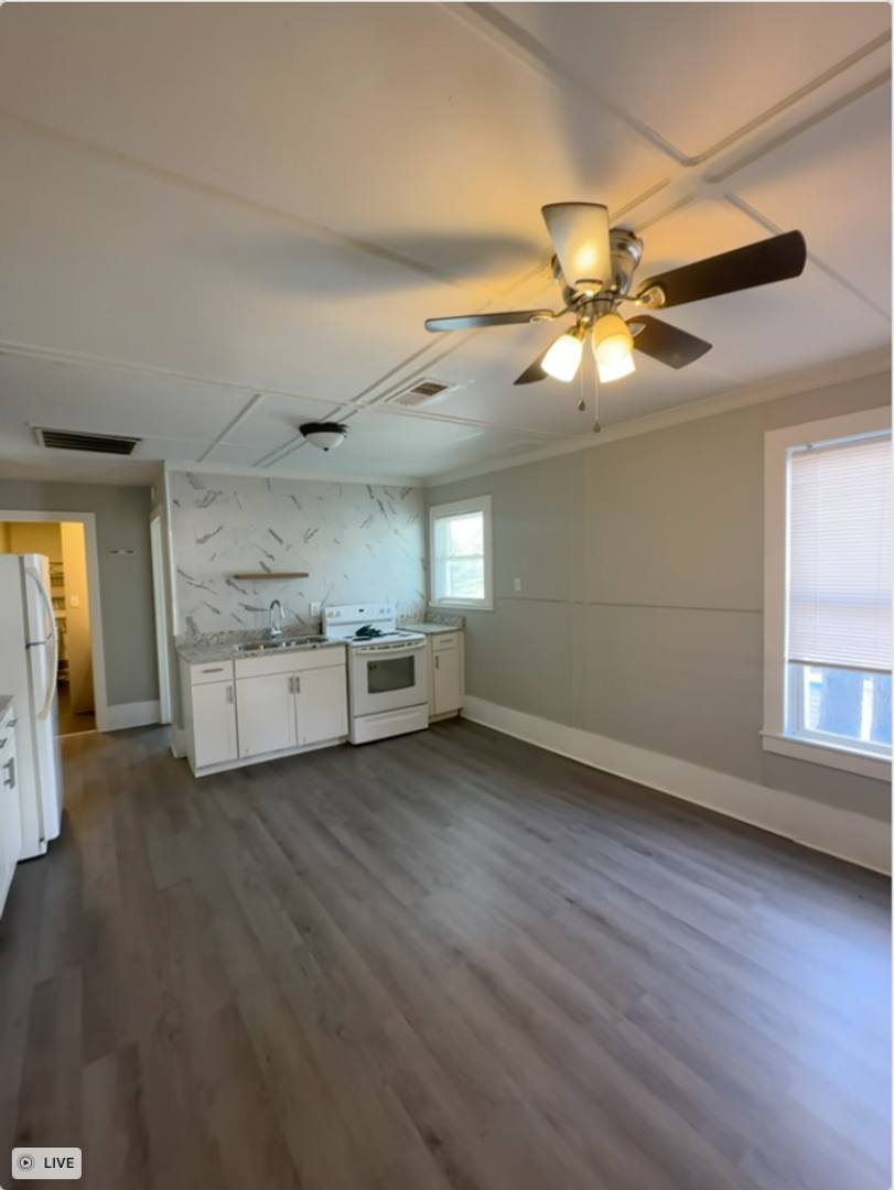 Apartment for rent at 18 Calloway St #4, Winchester, KY 40391