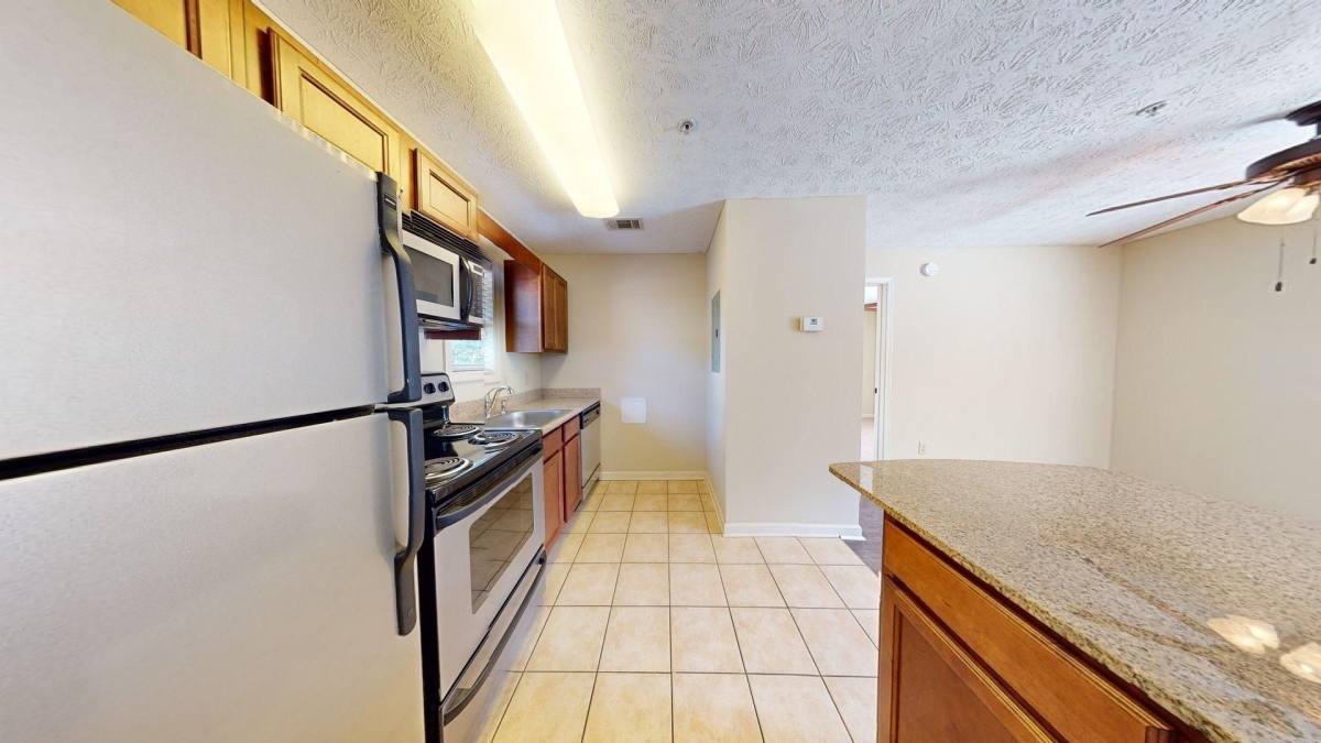 Apartment for rent at 338 W Glenn Ave, Auburn, AL 36830