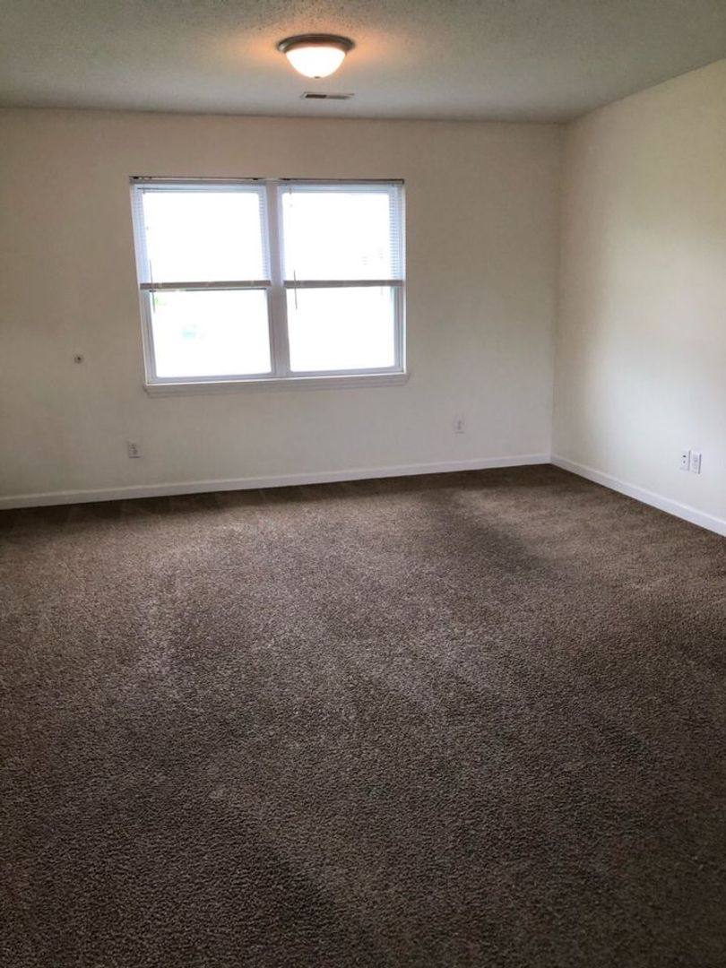 Apartment for rent at 121 E Rodney, Cape Girardeau, MO 63701