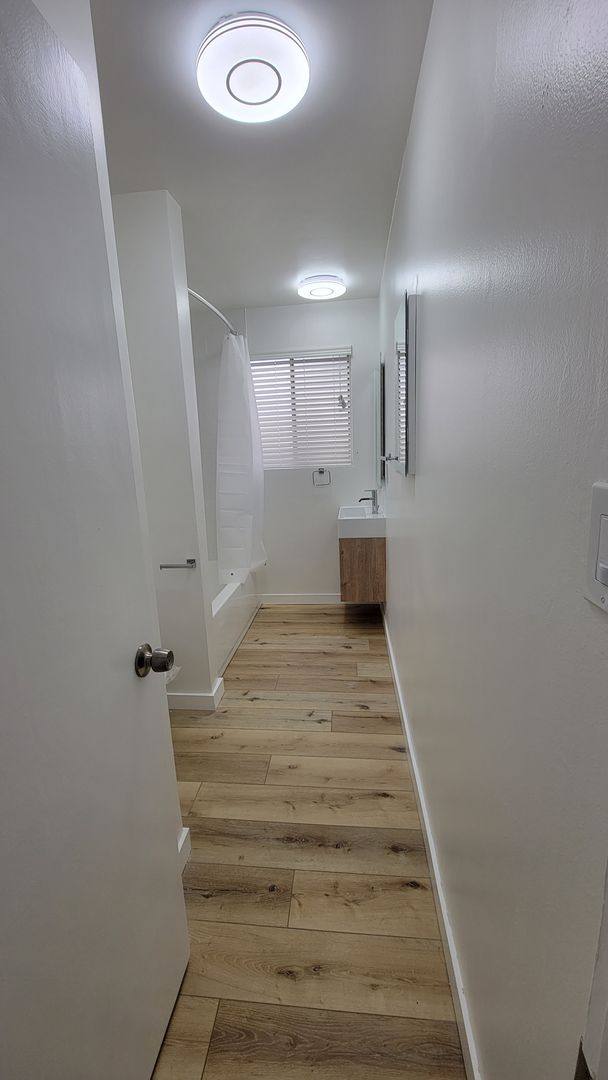 Apartment for rent at 1155 Hacienda Place, West Hollywood, CA 90069