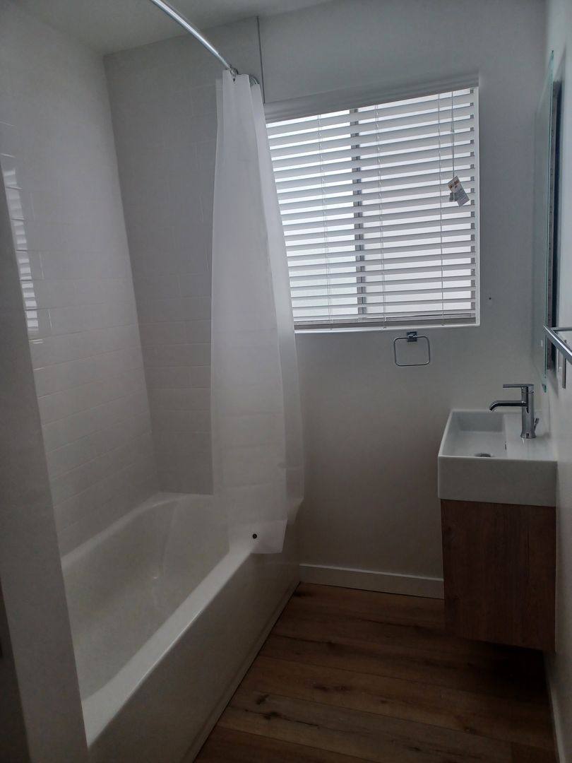 Apartment for rent at 1155 Hacienda Place, West Hollywood, CA 90069