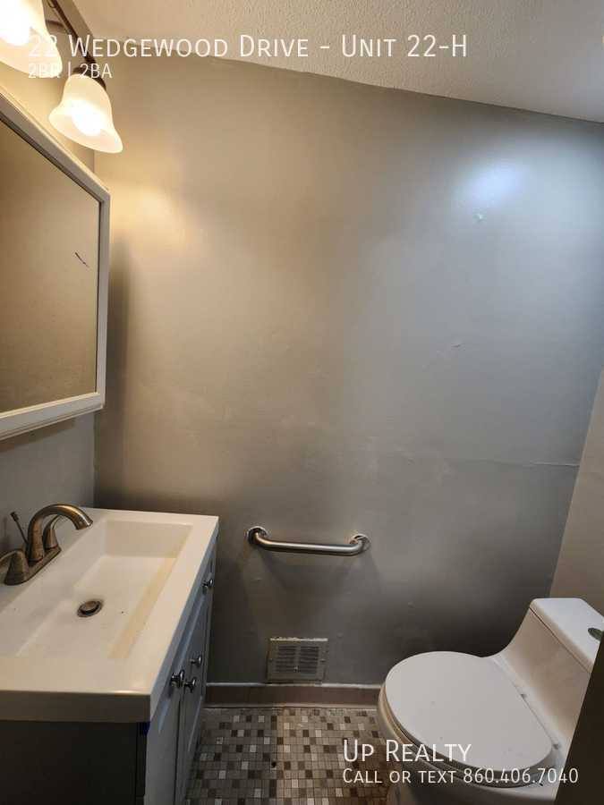Apartment for rent at 22 Wedgewood Dr #22-H, Bloomfield, CT 06002