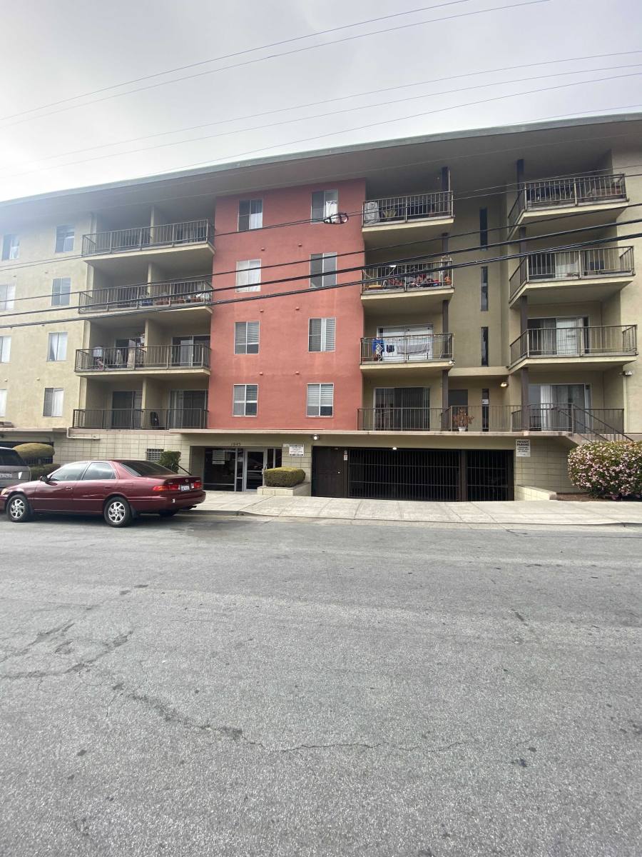 Apartment for rent at 1945 Berkeley Way #317, Berkeley, CA 94704