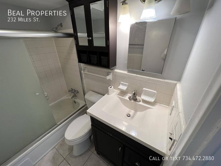 Apartment for rent at 232 Miles St, Ypsilanti, MI 48198