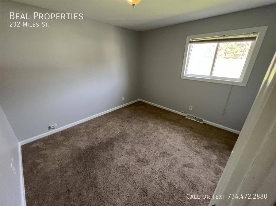 Apartment for rent at 232 Miles St, Ypsilanti, MI 48198
