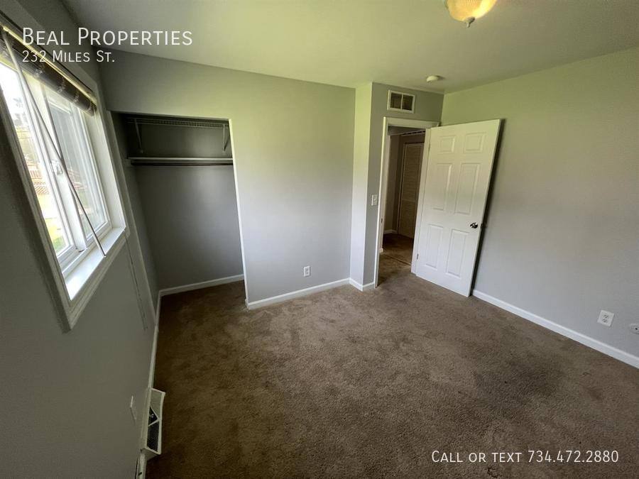 Apartment for rent at 232 Miles St, Ypsilanti, MI 48198