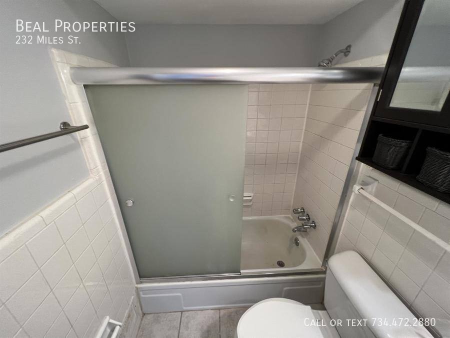 Apartment for rent at 232 Miles St, Ypsilanti, MI 48198