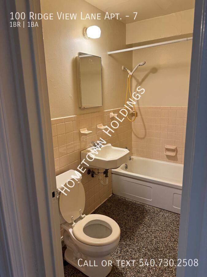 Apartment for rent at 100 Ridge View Lane #7, Bassett, VA 24055