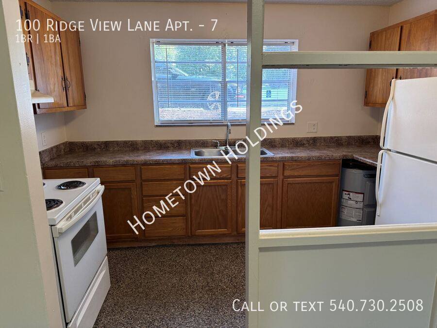 Apartment for rent at 100 Ridge View Lane #7, Bassett, VA 24055