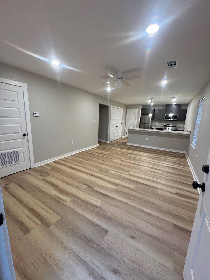 Apartment for rent at 3802 Hollis Dr, Van Buren, AR 72956