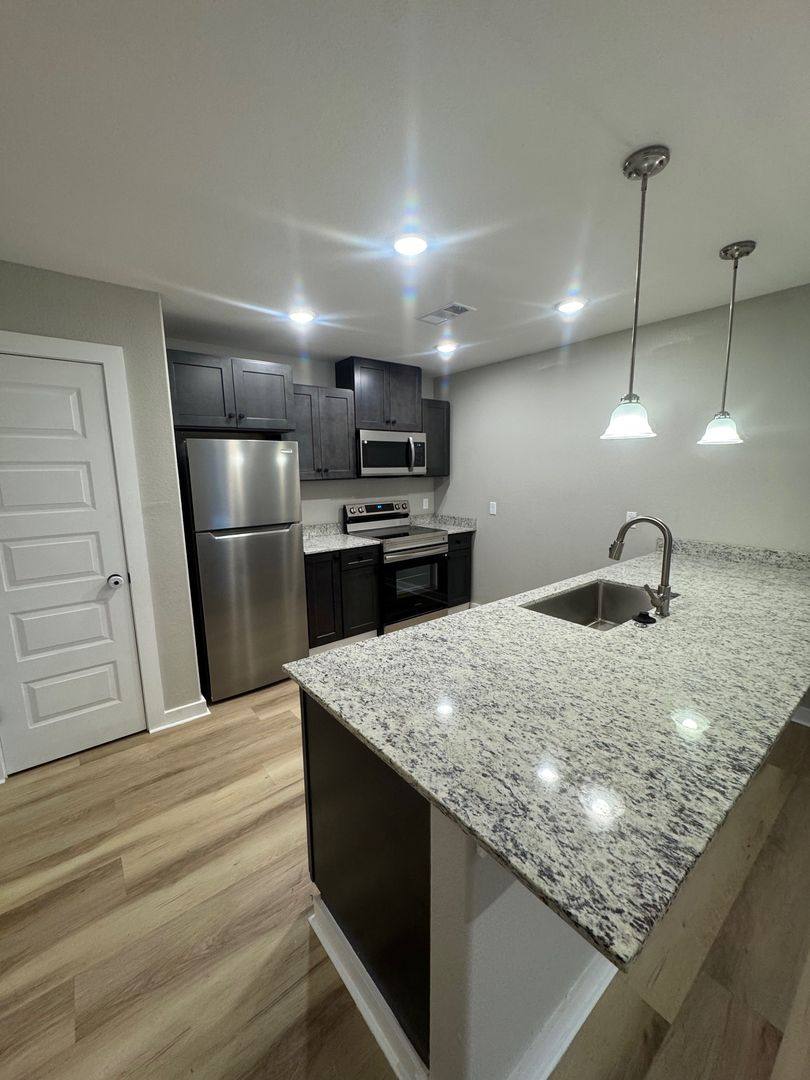 Apartment for rent at 3802 Hollis Dr, Van Buren, AR 72956