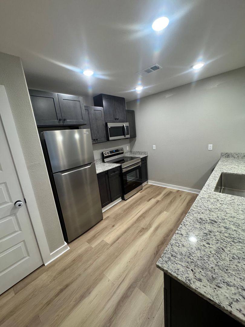 Apartment for rent at 3802 Hollis Dr, Van Buren, AR 72956