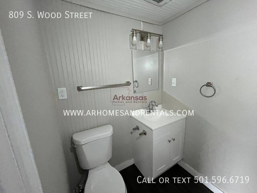 House for rent at 809 S Wood St, Stuttgart, AR 72160