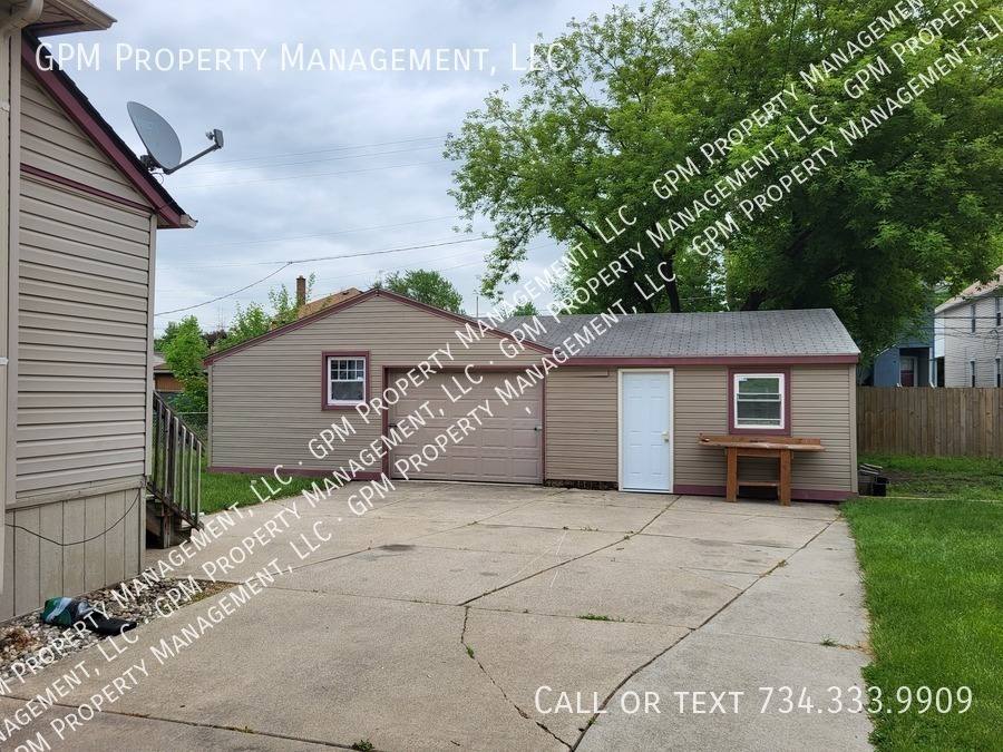 Apartment for rent at 1563 Wilson Ave, Lincoln Park, MI 48146
