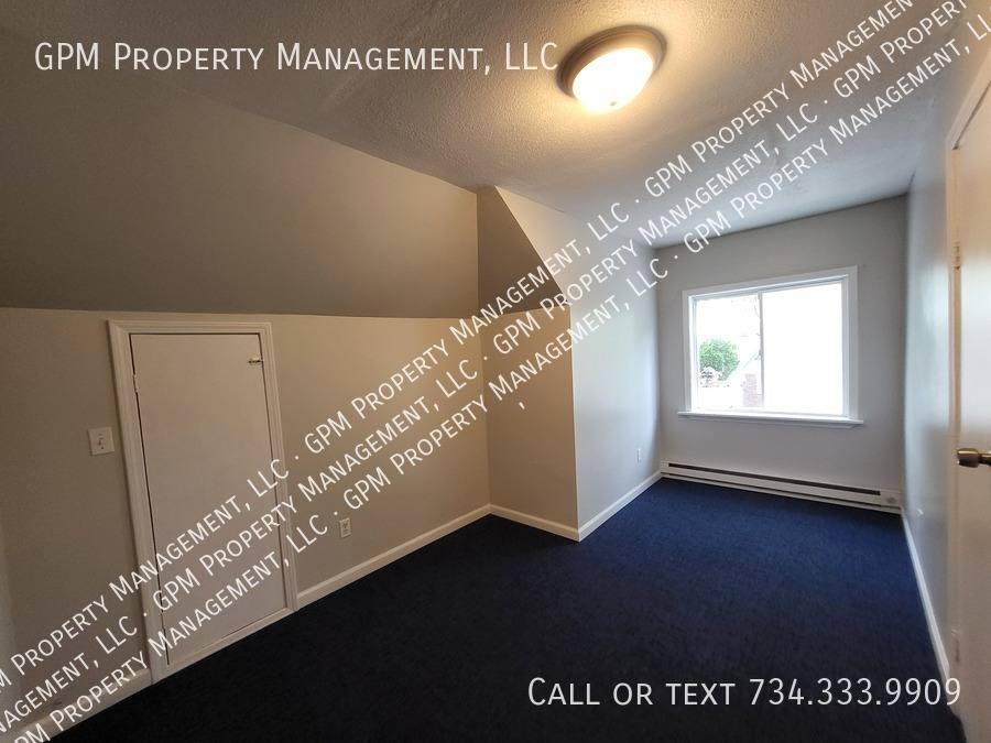 Apartment for rent at 1563 Wilson Ave, Lincoln Park, MI 48146