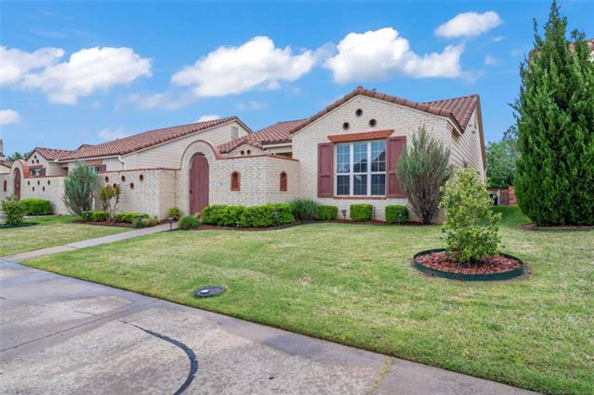 House for rent at 3742 W Austin St, Broken Arrow, OK 74011