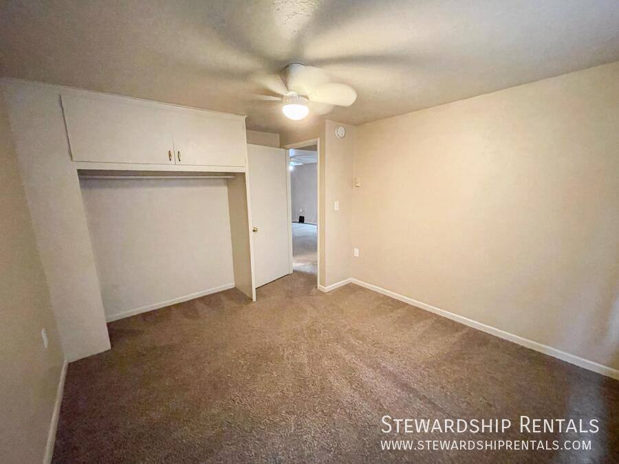 Apartment for rent at 1831 Kincaid St #20, Eugene, OR 97403