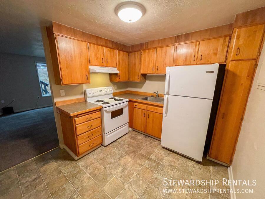 Apartment for rent at 1831 Kincaid St #20, Eugene, OR 97403