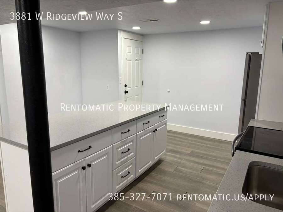 Apartment for rent at 3881 W Ridgeview Way S, Salt Lake City, UT 84129