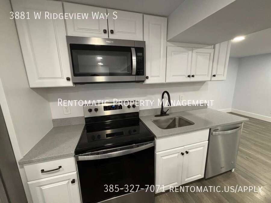 Apartment for rent at 3881 W Ridgeview Way S, Salt Lake City, UT 84129