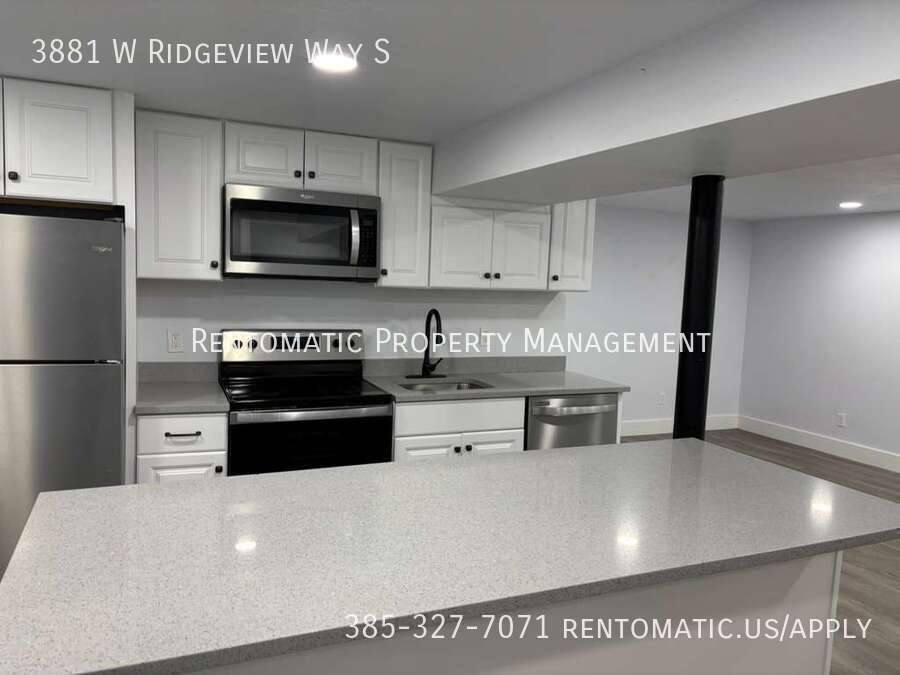Apartment for rent at 3881 W Ridgeview Way S, Salt Lake City, UT 84129
