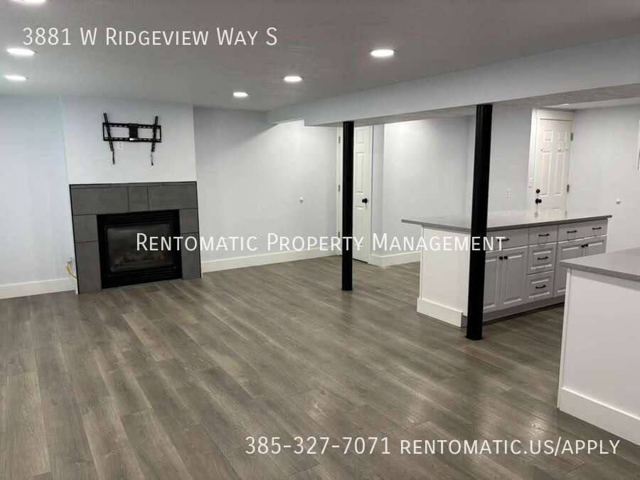 Apartment for rent at 3881 W Ridgeview Way S, Salt Lake City, UT 84129
