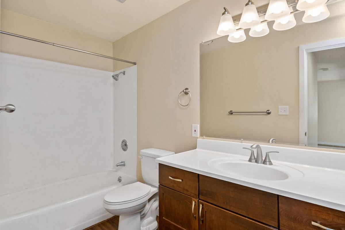 Apartment for rent at 1000 E Aloha St, Seattle, WA 98102