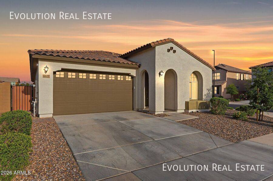 House for rent at 6627 S Abbey Lane, Gilbert, AZ 85298