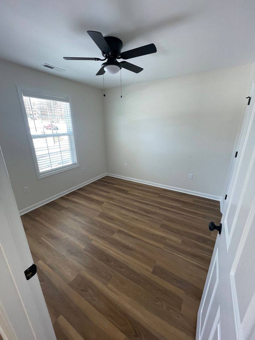 Apartment for rent at 923 W 9th St, Russellville, KY 42276