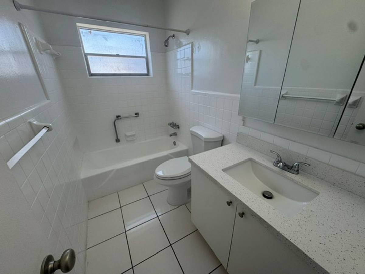 Apartment for rent at 3501 Tyler St, Hollywood, FL 33021