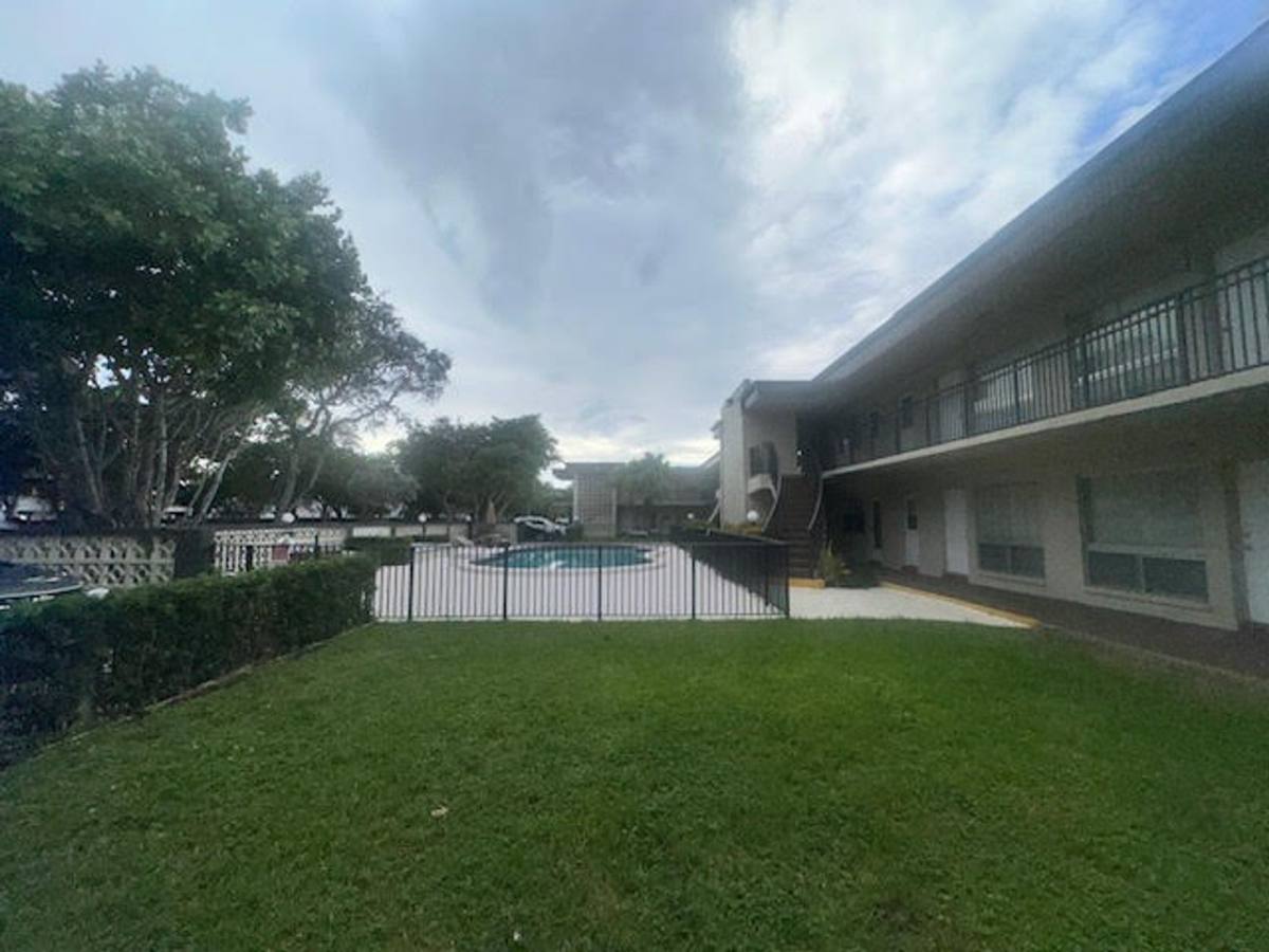 Apartment for rent at 3501 Tyler St, Hollywood, FL 33021