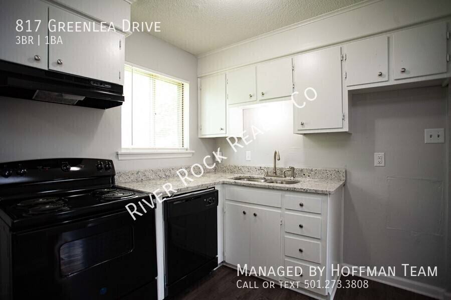 House for rent at 817 Greenlea Dr, North Little Rock, AR 72117
