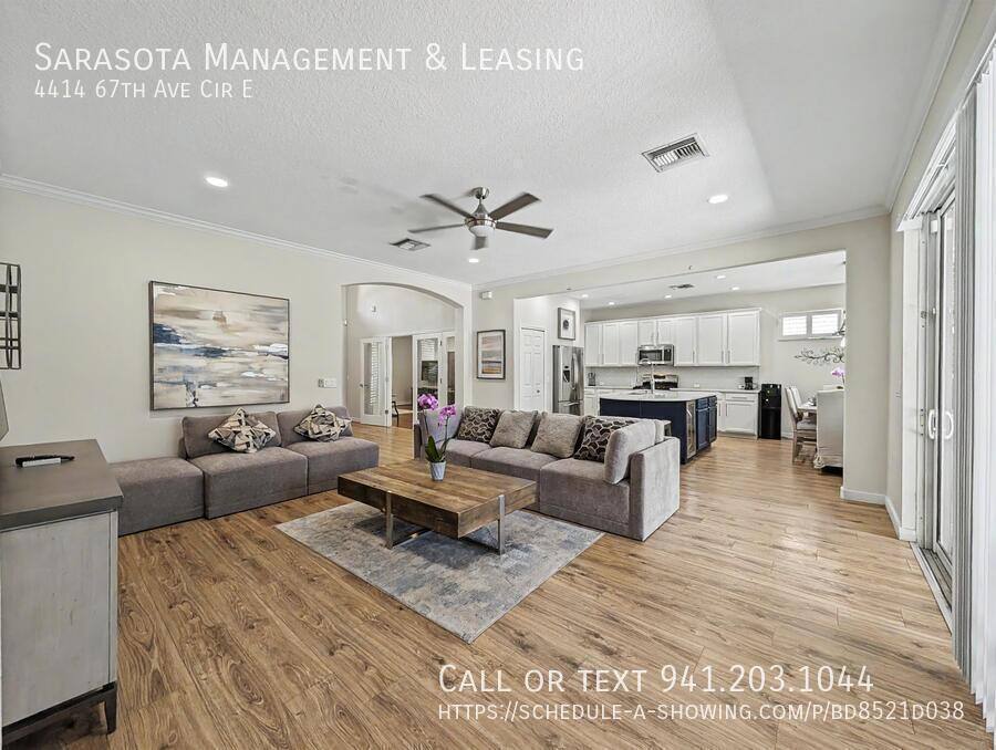 House for rent at 4414 67th Ave Circle E, Sarasota, FL 34243