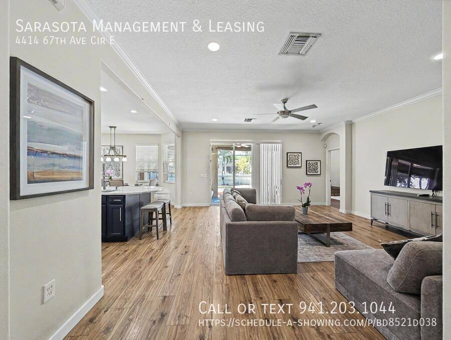 House for rent at 4414 67th Ave Circle E, Sarasota, FL 34243