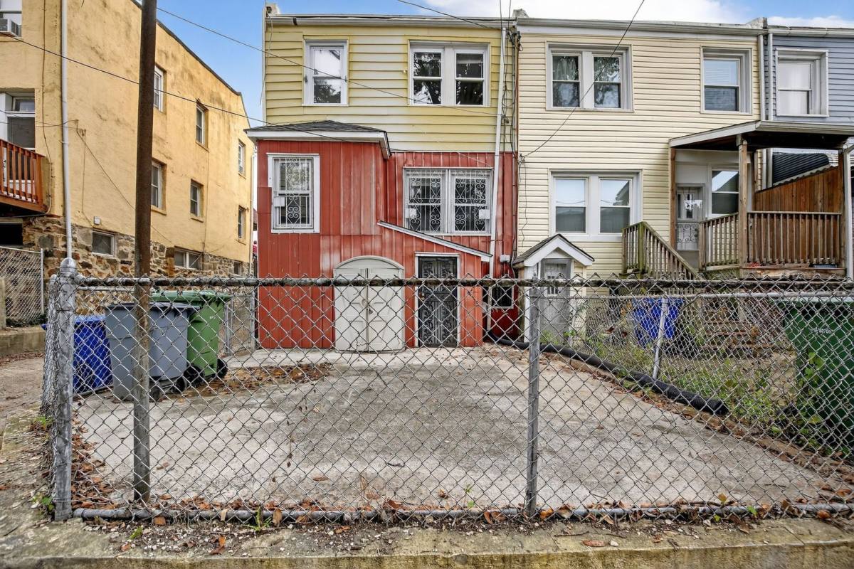 House for rent at 5446 Narcissus Ave, Baltimore, MD 21215