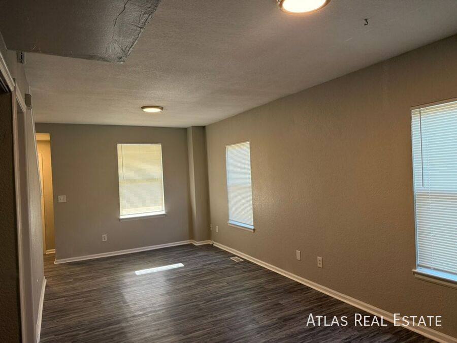 Townhouse for rent at 1119 S 14th Ave, Greeley, CO 80631