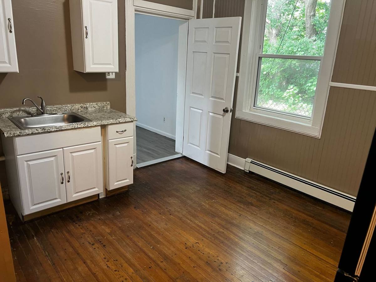 Apartment for rent at 138 Morton Ave, Albany, NY 12202