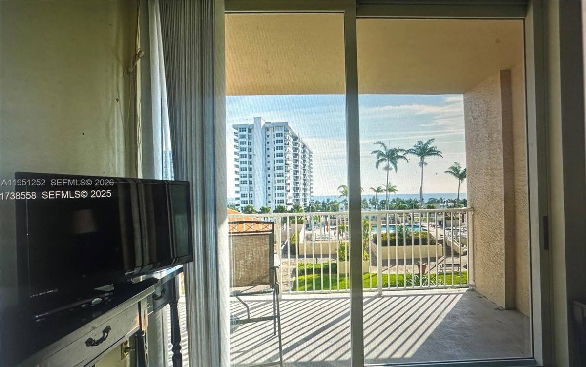 Condo for rent at 3020 NE 32nd Ave #817, Fort Lauderdale, FL 33308