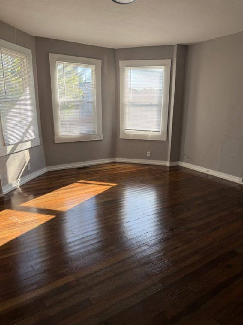 Apartment for rent at 1668-1670 12th, Oakland, CA 94607