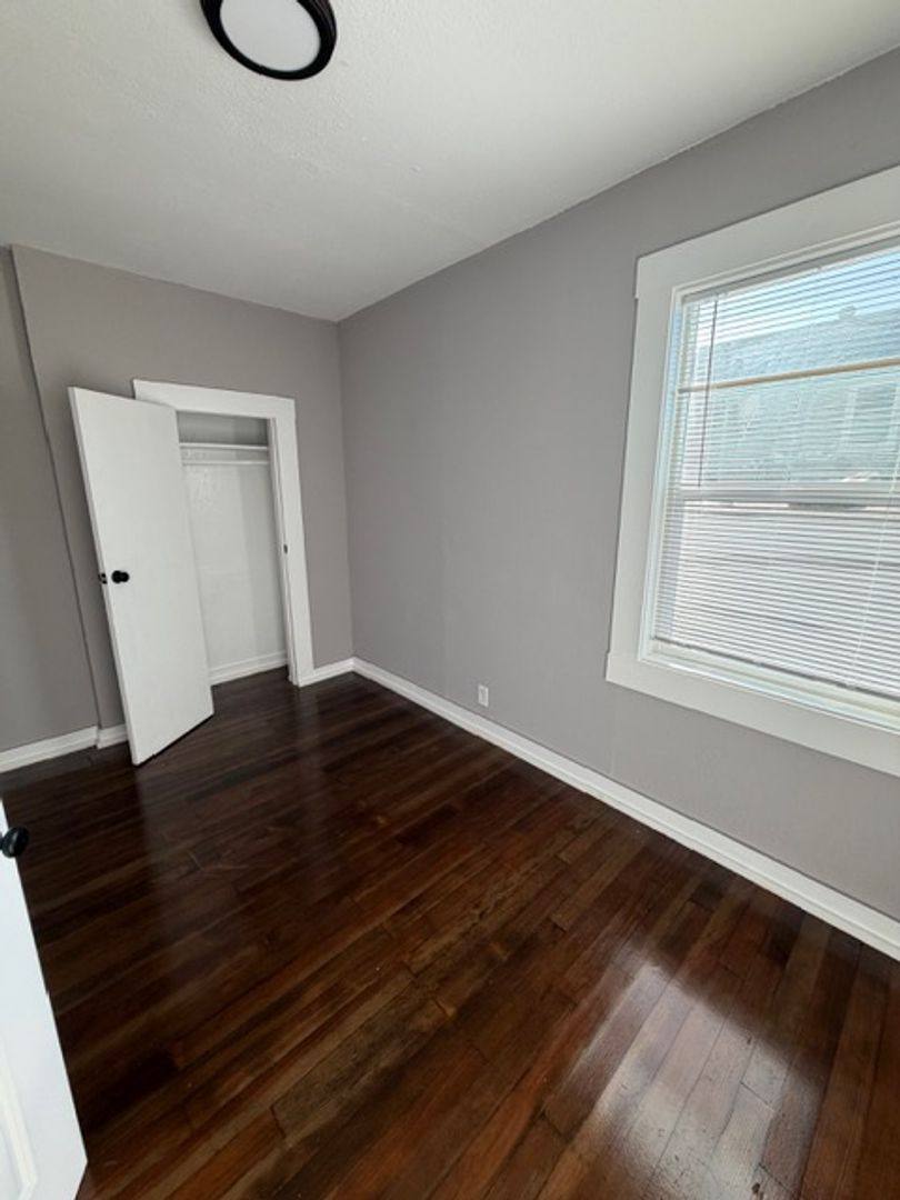 Apartment for rent at 1668-1670 12th, Oakland, CA 94607