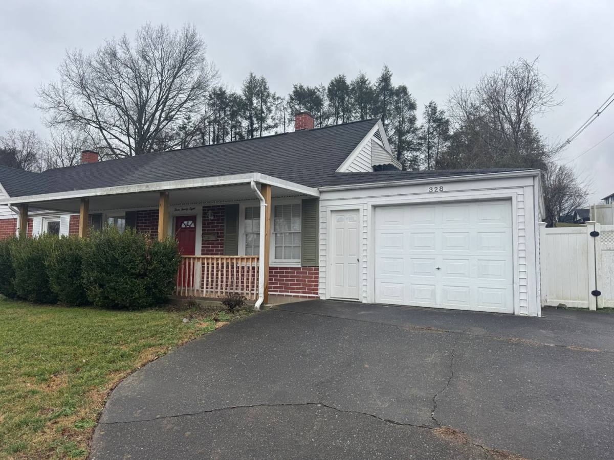 House for rent at 328 Sequoyah Dr, Kingsport, TN 37660