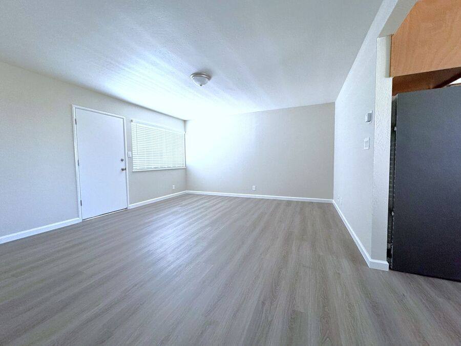 Apartment for rent at 170 Stoakes Ave #9, San Leandro, CA 94577