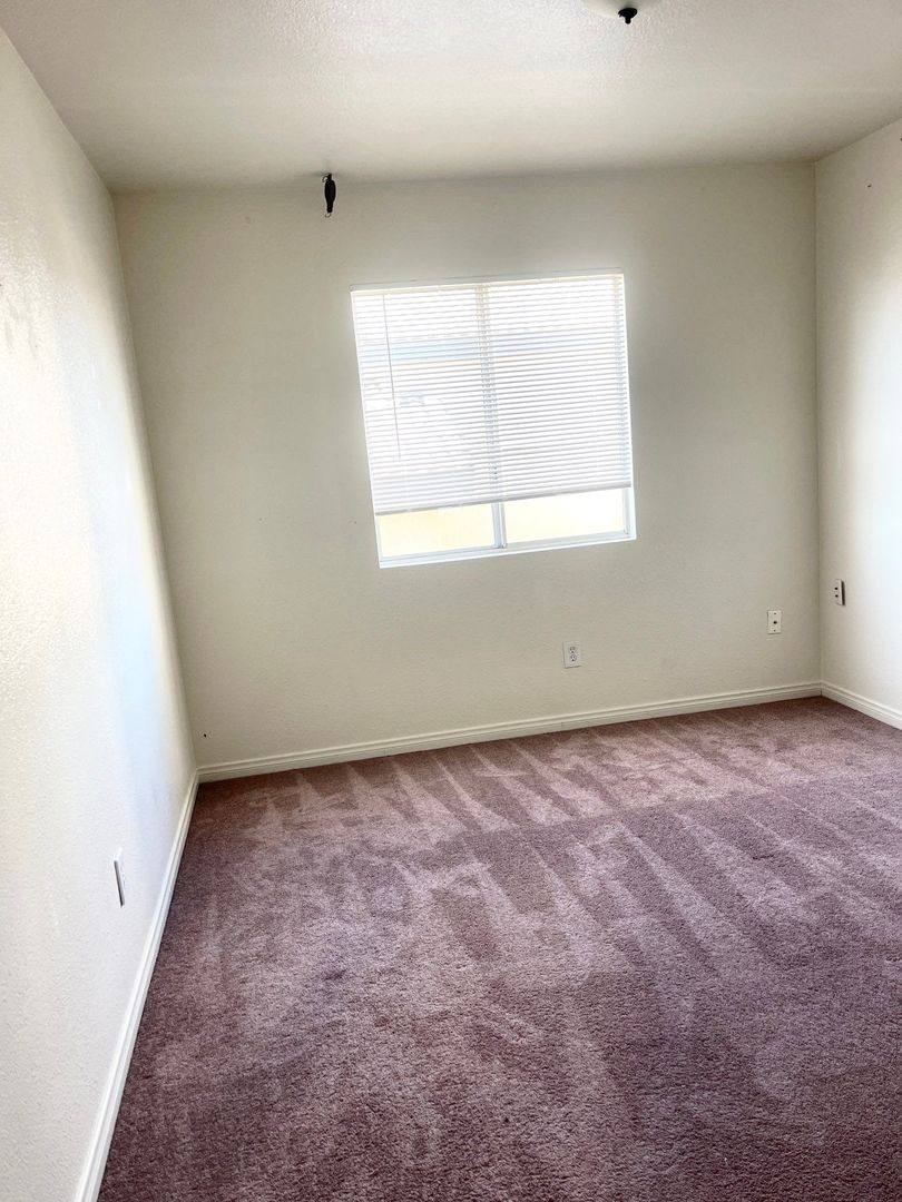 House for rent at 4021 Frost Way, Bakersfield, CA 93311
