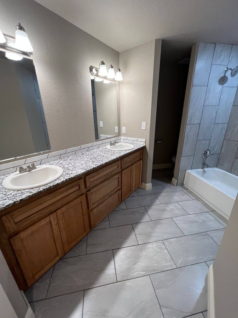 Apartment for rent at 9012-9014 Sandra Way, Fort Smith, AR 72916
