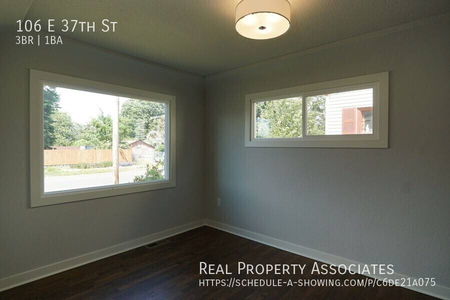 House for rent at 106 E 37th St, Tacoma, WA 98404