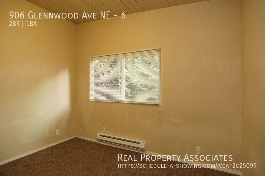 Apartment for rent at 906 Glennwood Ave NE #6, Renton, WA 98056