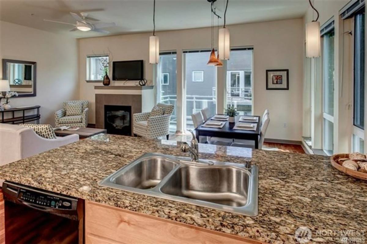 Apartment for rent at 375 Kirkland Ave, Kirkland, WA 98033