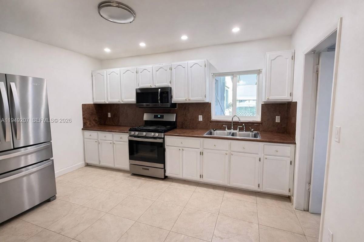 Apartment for rent at 11930 SW 187th Terrace, Miami, FL 33177